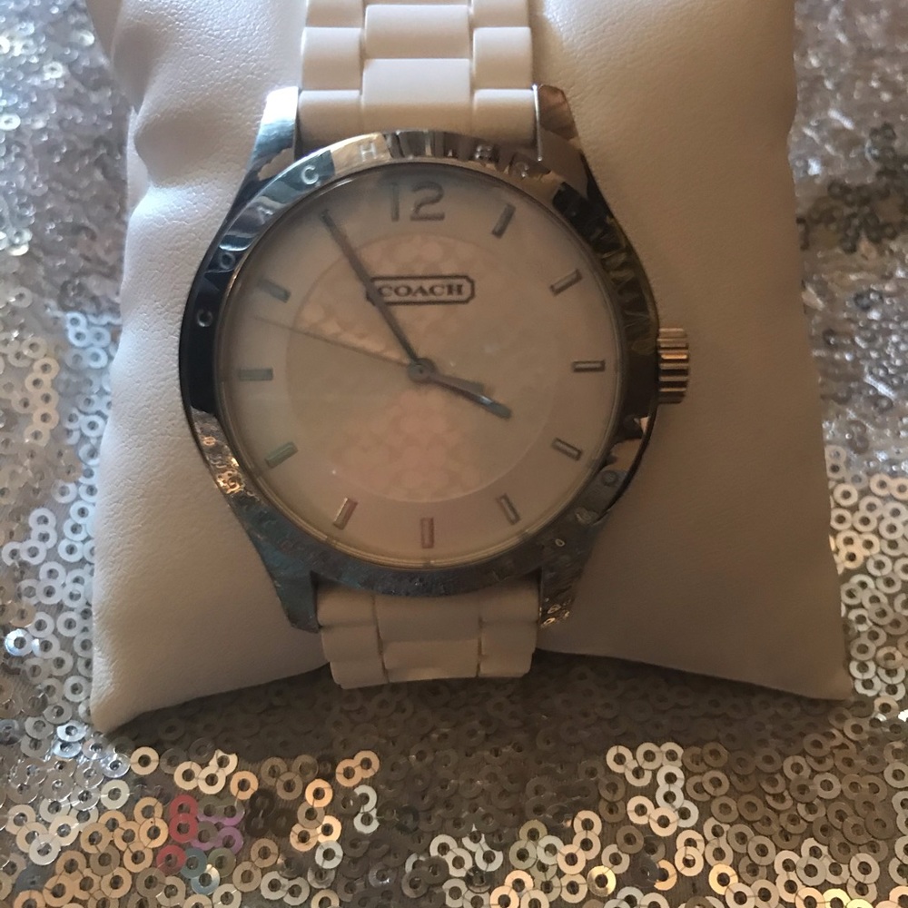 Coach Watch - Picture 4 of 4